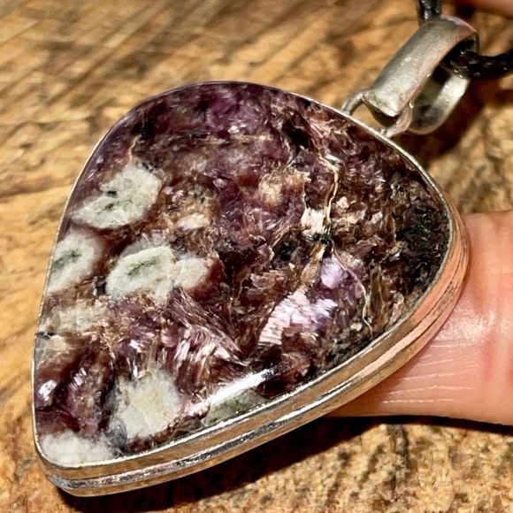 Deep Purple Chariote Pendant 2” - Picture 5 of 16